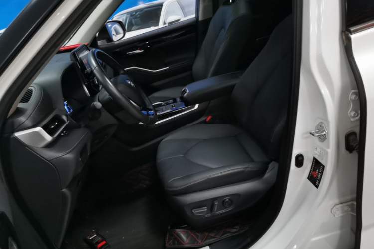 Used Toyota Highlander 2023 2.5L Smart Electric Hybrid Dual-Motor All-Wheel-Drive Luxury 7-Seater Left Front Seat