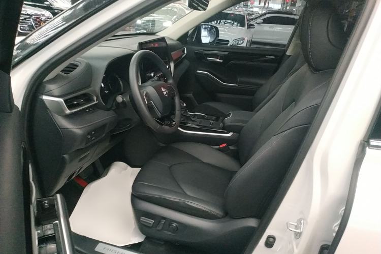 Used Toyota Highlander 2023 2.5L Smart Electric Hybrid Dual-Engine Four-Wheel Drive Prestige Version – 7 Seats Left Front Seat