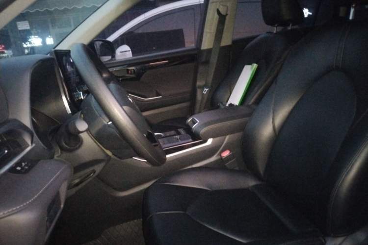 Used Toyota Highlander 2023 2.5L Smart Electric Hybrid Dual-Engine 4x4 Elite Edition 7 Seats Left Front Seat