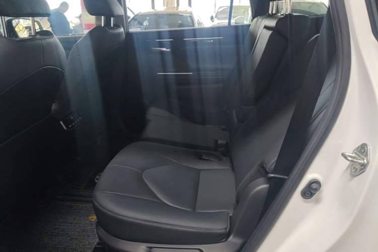 Used Toyota Highlander 2023 2.5L Smart Electric Hybrid Dual-Engine Four-Wheel Drive Prestige Version – 7 Seats Left Rear Seat