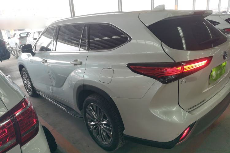 Used Toyota Highlander 2023 2.5L Smart Electric Hybrid Dual-Engine Four-Wheel Drive Prestige Version – 7 Seats Left Side