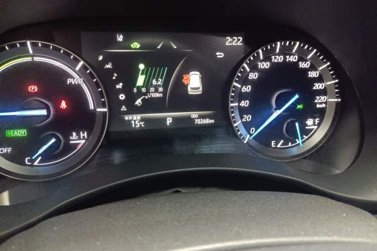 Used Toyota Highlander 2023 2.5L Smart Electric Hybrid Dual-Engine Four-Wheel Drive Prestige Version – 7 Seats Odometer Close Up