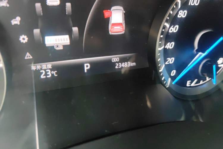 Used Toyota Highlander 2023 2.5L Smart Electric Hybrid Dual-Motor All-Wheel-Drive Luxury 7-Seater Odometer Close Up