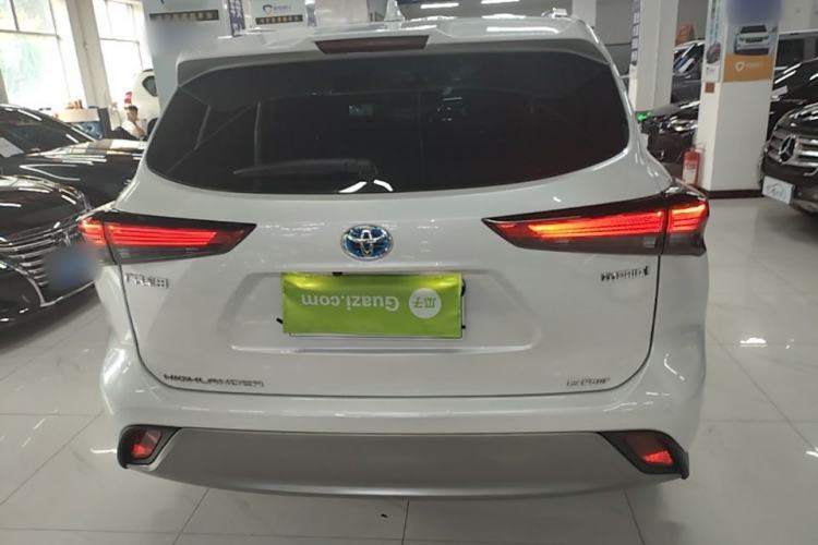 Used Toyota Highlander 2023 2.5L Smart Electric Hybrid Dual-Motor All-Wheel-Drive Luxury 7-Seater Rear
