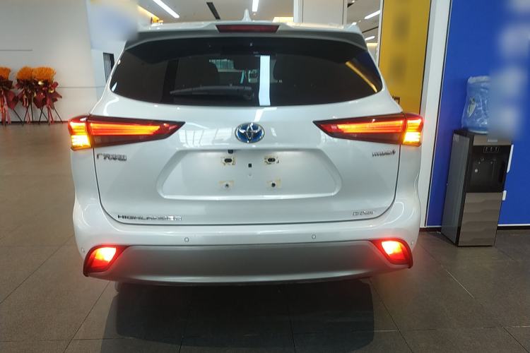 Used Toyota Highlander 2023 2.5L Smart Electric Hybrid Dual-Engine Four-Wheel Drive Prestige Version – 7 Seats Rear