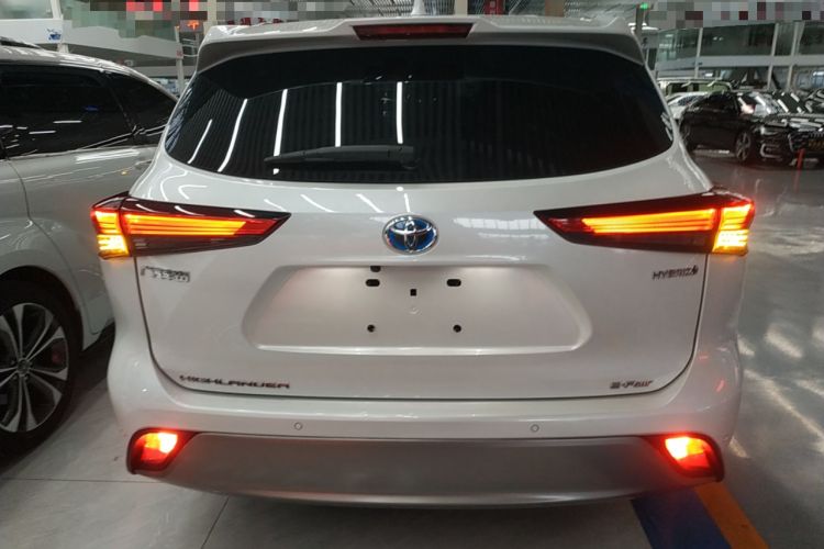 Used Toyota Highlander 2023 2.5L Smart Electric Hybrid Dual-Engine Four-Wheel Drive Prestige Version – 7 Seats Rear