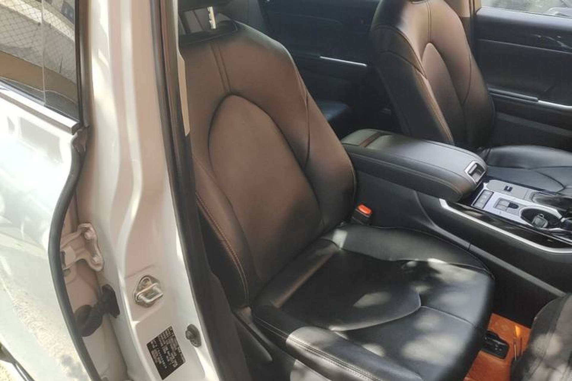 Used Toyota Highlander 2023 2.5L Smart Electric Hybrid Dual-Engine 4x4 Elite Edition 7 Seats Right Front Seat
