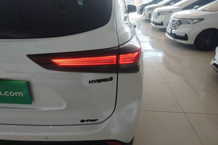 Used Toyota Highlander 2023 2.5L Smart Electric Hybrid Dual-Engine 4x4 Knight Edition 7 Seats Right Rear Taillight