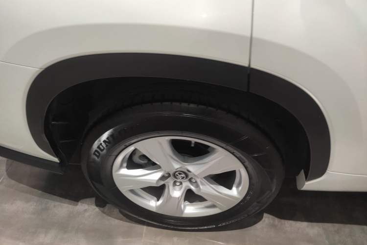 Used Toyota Highlander 2023 2.5L Smart Electric Hybrid Dual-Engine Two-Wheel Drive Elite Version 5 Seats Right Rear Wheel Hub