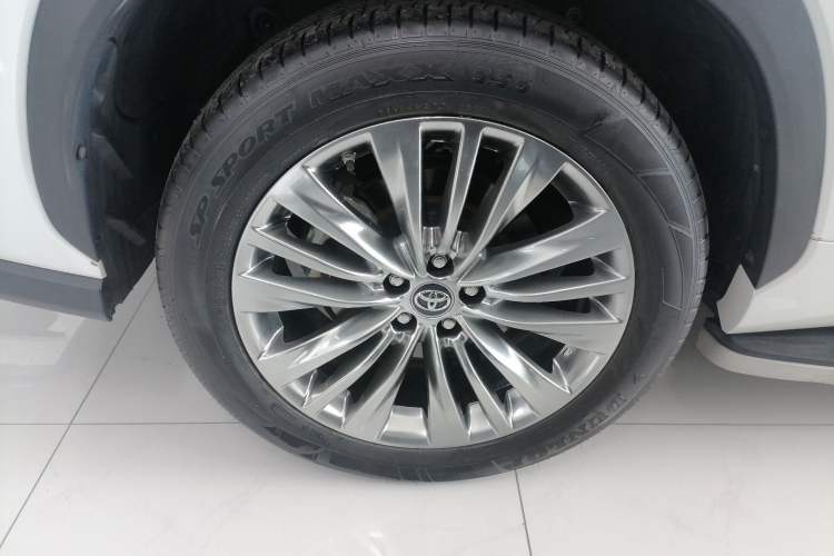 Used Toyota Highlander 2023 2.5L Smart Electric Hybrid Dual-Motor All-Wheel-Drive Luxury 7-Seater Right Rear Wheel Hub
