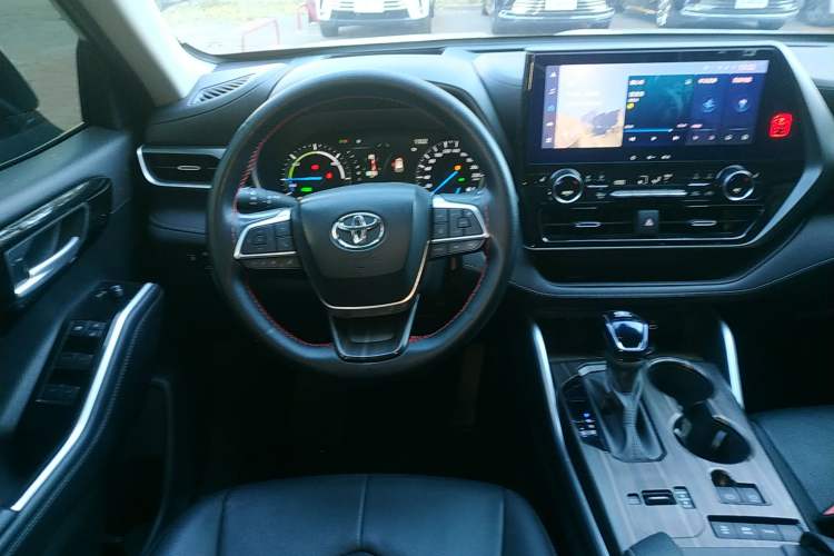 Used Toyota Highlander 2023 2.5L Smart Electric Hybrid Dual-Engine Four-Wheel Drive Prestige Version – 7 Seats Steering Wheel