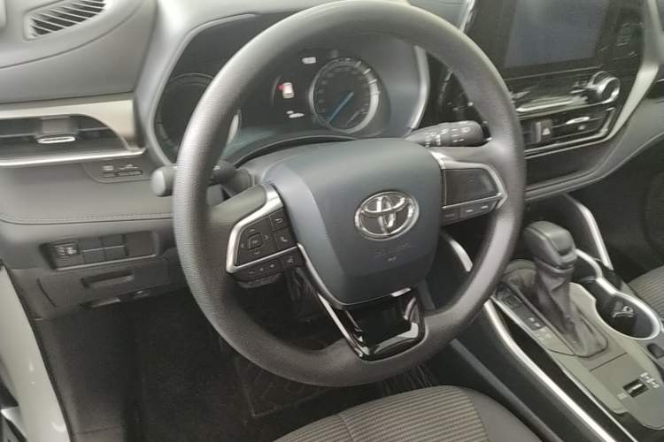 Used Toyota Highlander 2023 2.5L Smart Electric Hybrid Dual-Engine 4x4 Elite Edition 7 Seats Steering Wheel