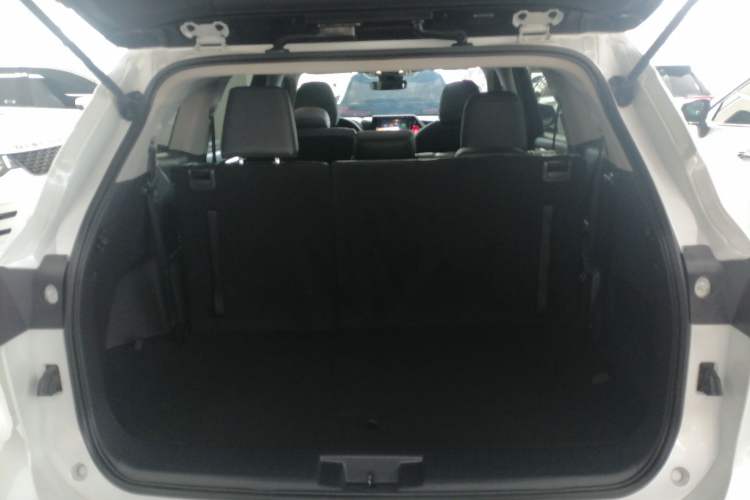 Used Toyota Highlander 2023 2.5L Smart Electric Hybrid Dual-Motor All-Wheel-Drive Luxury 7-Seater Trunk