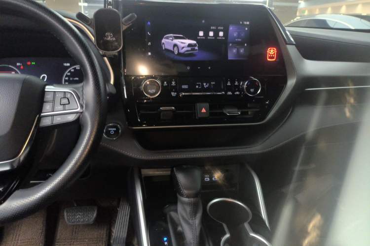 Used Toyota Highlander 2024 2.5L Smart Electric Hybrid Dual-Motor Two-Wheel-Drive Elite Edition 5 Seats Audio And AC Panel