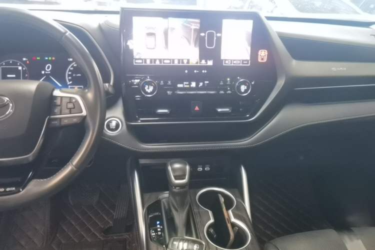 Used Toyota Highlander 2024 380T Four-Wheel Drive Prestige Version 7 Seats Audio And AC Panel