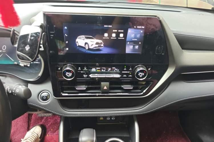 Used Toyota Highlander 2024 2.5L Smart Electric Hybrid Dual-Motor Two-Wheel Drive Luxury Version 7 Seats Audio And AC Panel