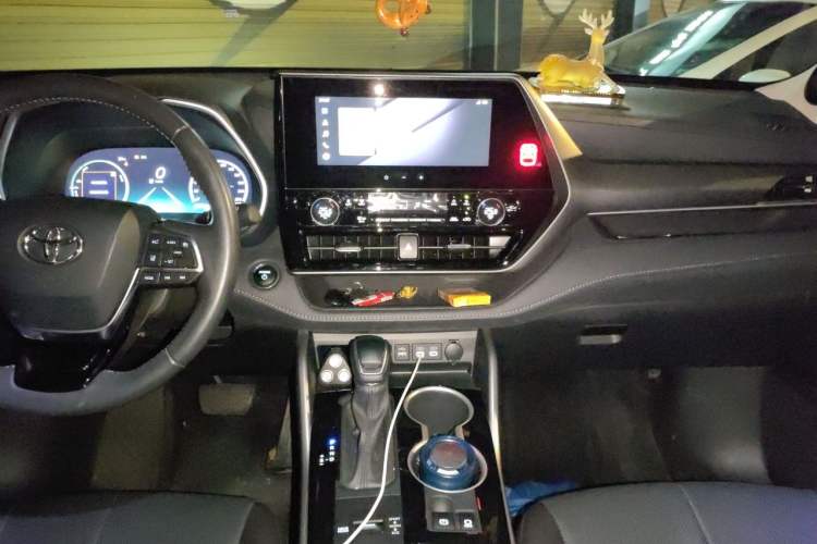 Used Toyota Highlander 2024 2.5L Smart Electric Hybrid Dual-Motor Two-Wheel-Drive Elite Edition 5 Seats Audio And AC Panel