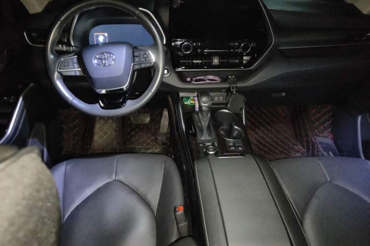 Used Toyota Highlander 2024 380T Four-Wheel Drive Prestige Version 7 Seats Center Console