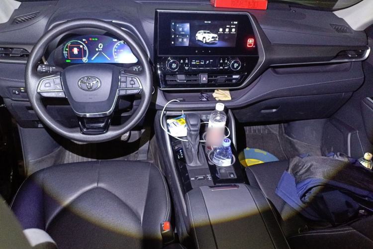 Used Toyota Highlander 2024 2.5L Smart Electric Hybrid Dual-Motor Two-Wheel-Drive Elite Edition 5 Seats Center Console