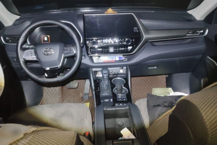Used Toyota Highlander 2024 2.5L Smart e-Power Dual-Motor All-Wheel-Drive Elite Version – 7 Seats Center Console