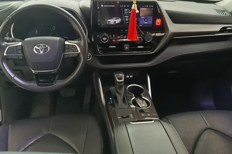 Used Toyota Highlander 2024 2.5L Smart Electric Hybrid Dual-Engine Four-Wheel Drive Prestige Version – 7 Seats Center Console