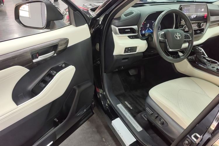 Used Toyota Highlander 2024 380T Four-Wheel Drive Prestige Version 7 Seats Driver Seat