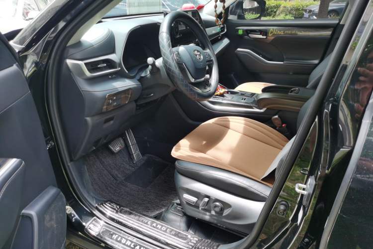 Used Toyota Highlander 2024 2.5L Smart Electric Hybrid Dual-Engine Four-Wheel Drive Prestige Version – 7 Seats Driver Seat