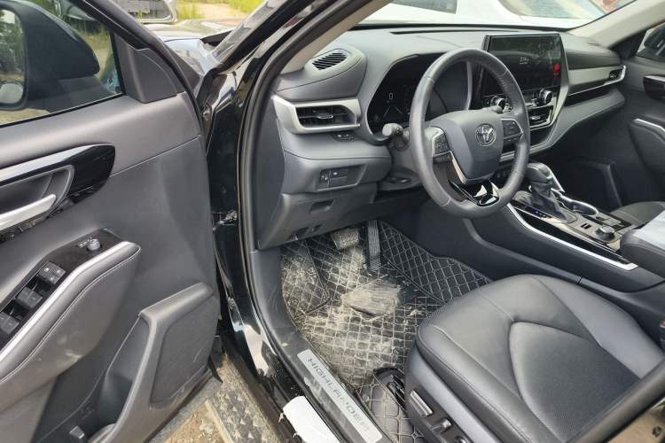 Used Toyota Highlander 2024 380T Four-Wheel Drive Luxury Version 7 Seats Driver Seat