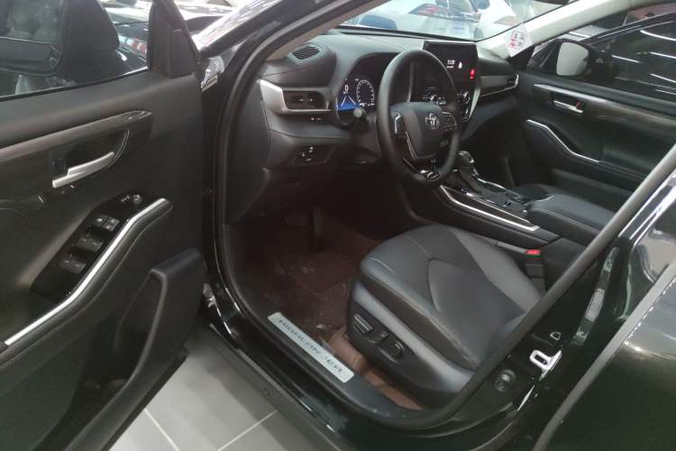 Used Toyota Highlander 2024 2.5L Smart Electric Hybrid Dual-Engine Four-Wheel Drive Prestige Version – 7 Seats Driver Seat