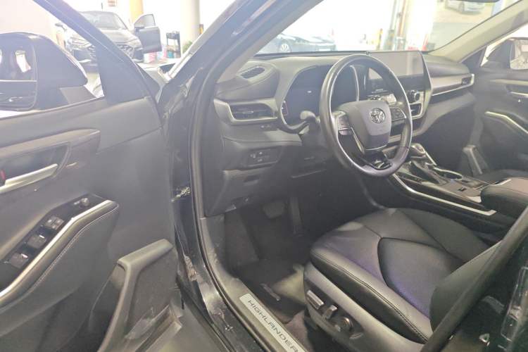 Used Toyota Highlander 2024 2.5L Smart Electric Hybrid Dual-Engine Four-Wheel Drive Prestige Version – 7 Seats Driver Seat