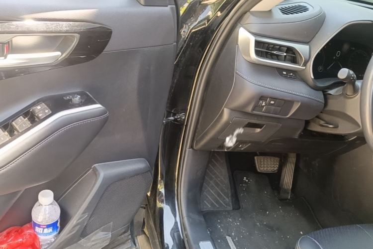 Used Toyota Highlander 2024 2.5L Smart Electric Hybrid Dual-Motor All-Wheel-Drive Luxury 7-Seater Driver Seat