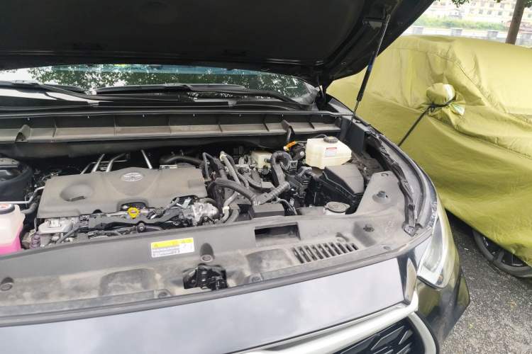 Used Toyota Highlander 2024 2.5L Smart Electric Hybrid Dual-Motor Two-Wheel Drive Luxury Version 7 Seats Engine Bay Left