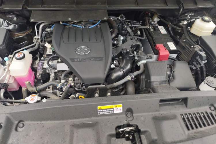Used Toyota Highlander 2024 380T Four-Wheel Drive Prestige Version 7 Seats Engine Bay