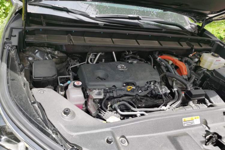 Used Toyota Highlander 2024 2.5L Smart Electric Hybrid Dual-Engine Four-Wheel Drive Prestige Version – 7 Seats Engine Bay Right
