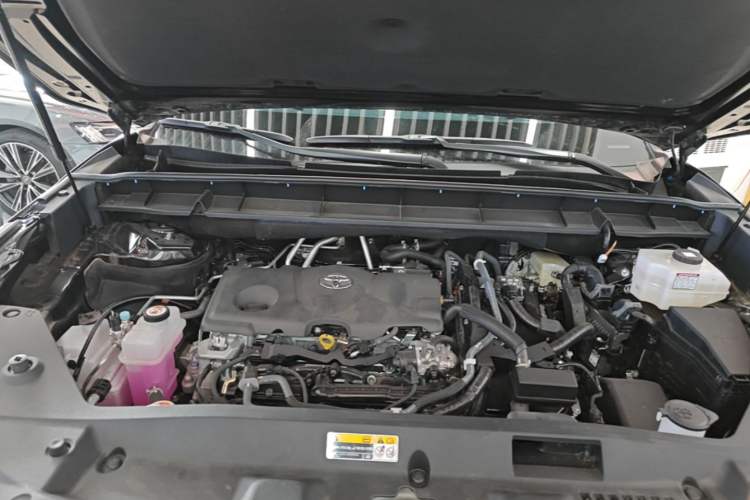 Used Toyota Highlander 2024 2.5L Smart Electric Hybrid Dual-Engine Two-Wheel Drive Elite Version 7 Seats Engine Bay