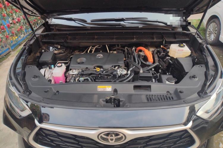 Used Toyota Highlander 2024 2.5L Smart Electric Hybrid Dual-Engine Four-Wheel Drive Prestige Version – 7 Seats Engine Bay