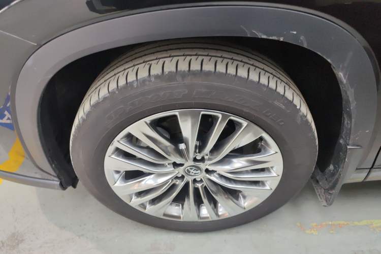 Used Toyota Highlander 2024 2.5L Smart Electric Hybrid Dual-Engine Four-Wheel Drive Prestige Version – 7 Seats Exterior 1