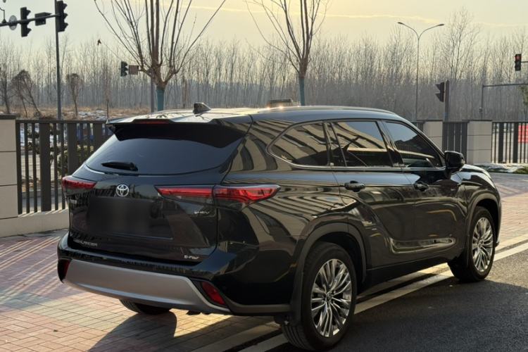 Used Toyota Highlander 2024 2.5L Smart Electric Hybrid Dual-Engine Four-Wheel Drive Prestige Version – 7 Seats Exterior 13