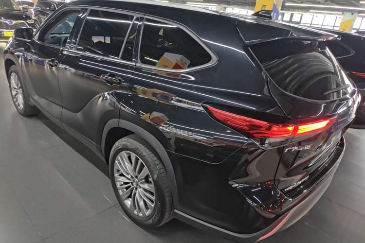 Used Toyota Highlander 2024 2.5L Smart Electric Hybrid Dual-Engine Four-Wheel Drive Prestige Version – 7 Seats Exterior 2