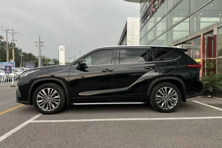 Used Toyota Highlander 2024 2.5L Smart Electric Hybrid Dual-Engine Four-Wheel Drive Prestige Version – 7 Seats Exterior 4