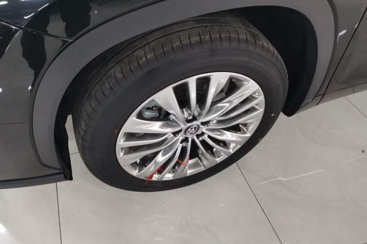 Used Toyota Highlander 2024 2.5L Smart Electric Hybrid Dual-Engine Four-Wheel Drive Prestige Version – 7 Seats Exterior 4
