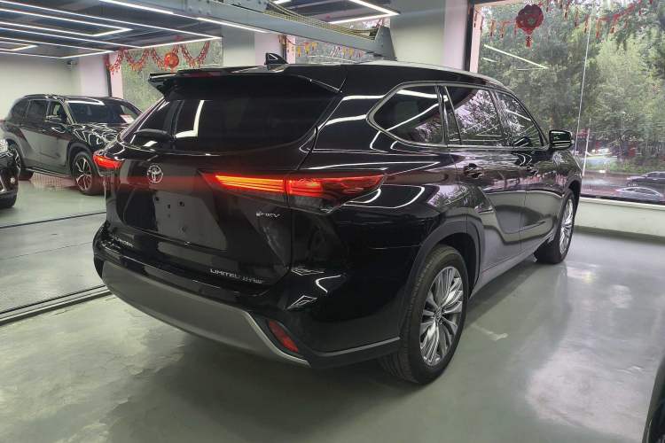 Used Toyota Highlander 2024 2.5L Smart e-Power Dual-Motor All-Wheel-Drive Supreme Edition – 7 Seats Exterior 5