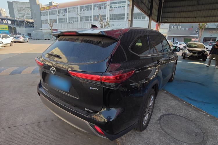 Used Toyota Highlander 2024 2.5L Smart Electric Hybrid Dual-Engine Four-Wheel Drive Prestige Version – 7 Seats Exterior 5