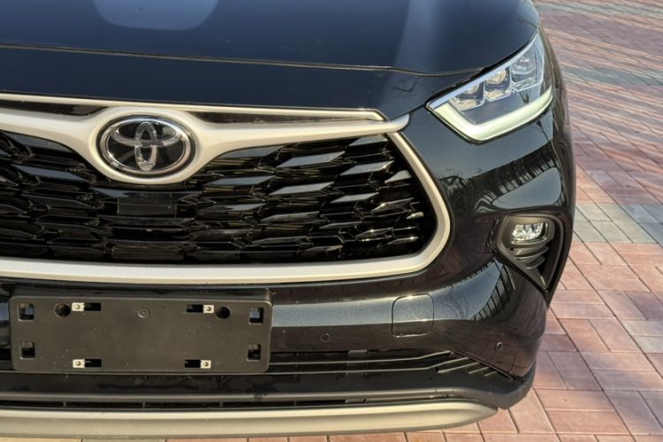 Used Toyota Highlander 2024 2.5L Smart Electric Hybrid Dual-Engine Four-Wheel Drive Prestige Version – 7 Seats Exterior 6