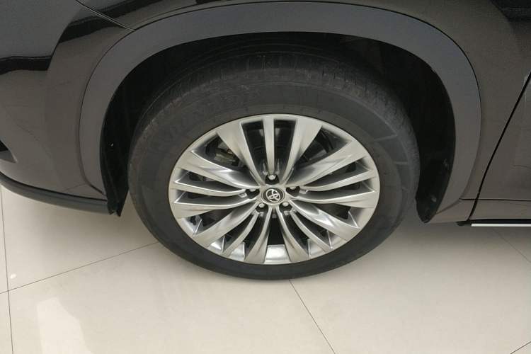 Used Toyota Highlander 2024 2.5L Smart Electric Hybrid Dual-Motor Two-Wheel-Drive Prestige Version 7 Seats Exterior 7