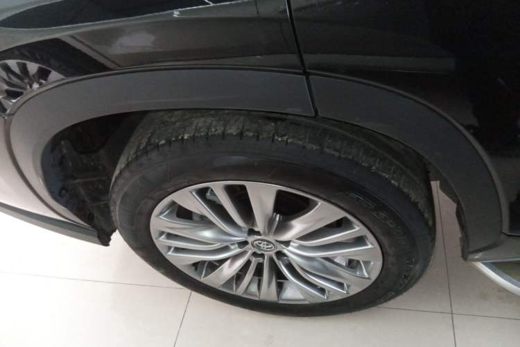 Used Toyota Highlander 2024 2.5L Smart Electric Hybrid Dual-Engine Four-Wheel Drive Prestige Version – 7 Seats Exterior 8