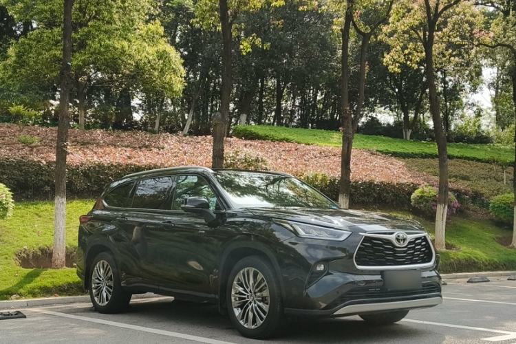 Used Toyota Highlander 2024 2.5L Smart Electric Hybrid Dual-Engine Four-Wheel Drive Prestige Version – 7 Seats Exterior 9