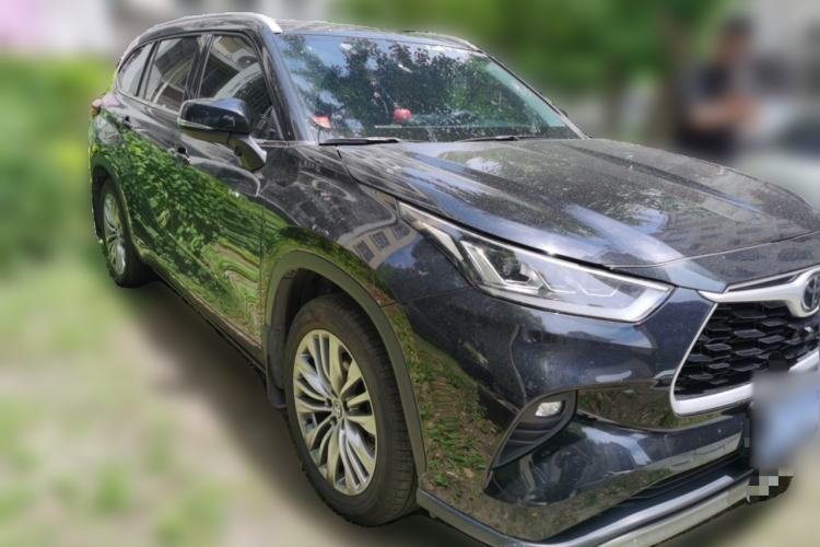 Used Toyota Highlander 2024 2.5L Smart Electric Hybrid Dual-Engine Four-Wheel Drive Prestige Version – 7 Seats Front Right 45 Deg
