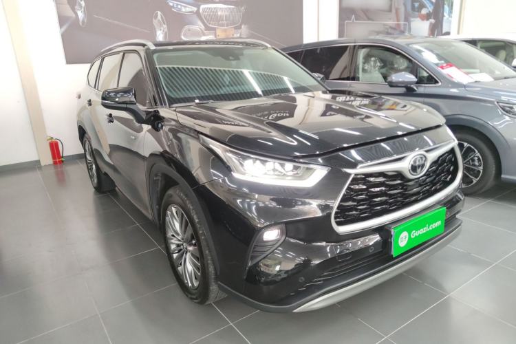 Used Toyota Highlander 2024 2.5L Smart Electric Hybrid Dual-Engine Four-Wheel Drive Prestige Version – 7 Seats Front Right 45 Deg
