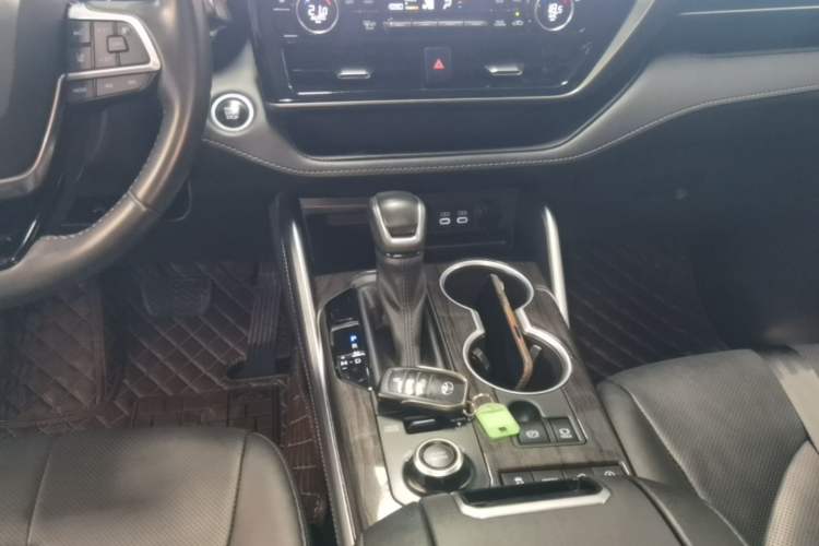 Used Toyota Highlander 2024 380T Four-Wheel Drive Prestige Version 7 Seats Gear Lever
